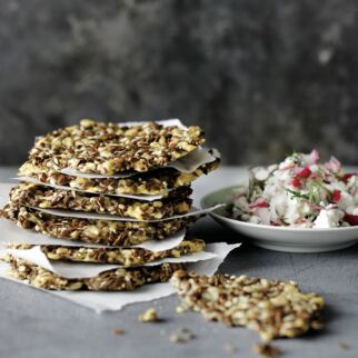 Cracker mit Radieschen-Hüttenkäse Cracker mit Radieschen-Hüttenkäse