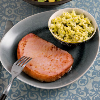 Kasseler Rippchen mit Rahmwirsing Kasseler Rippchen mit Rahmwirsing