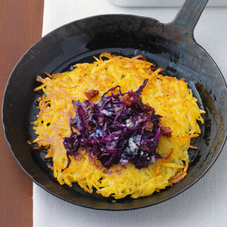 Rösti mit Rotkohlgemüse Rösti mit Rotkohlgemüse