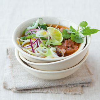 Vietnamesische Rindfleischsuppe Vietnamesische Rindfleischsuppe