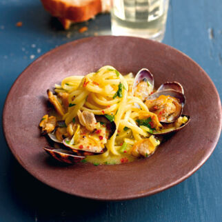 Linguine mit Venusmuscheln und Safran Linguine mit Venusmuscheln und Safran