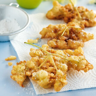 Gebackene Holunderblüten Gebackene Holunderblüten