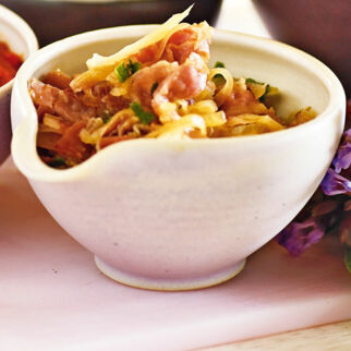 Zwiebel-Speck-Pasta mit Salbei Zwiebel-Speck-Pasta mit Salbei