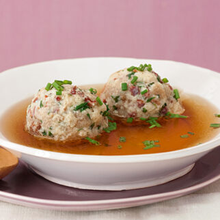 Speckknödelsuppe Speckknödelsuppe