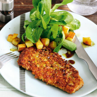 Kürbiskernschnitzel mit Feldsalat Kürbiskernschnitzel mit Feldsalat