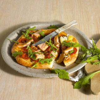 Lachs-Pizza mit Rucola Lachs-Pizza mit Rucola