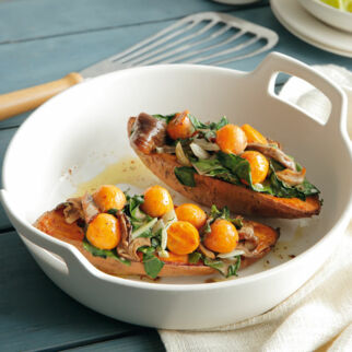 Gefüllte Süßkartoffeln mit Mangold und Trüffelcreme Gefüllte Süßkartoffeln mit Mangold und Trüffelcreme