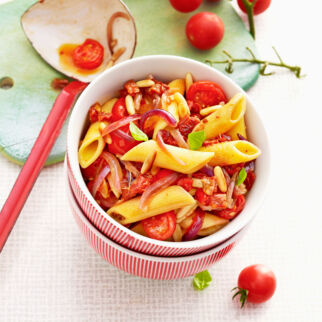 Zwiebel-Tomaten-Pasta Zwiebel-Tomaten-Pasta