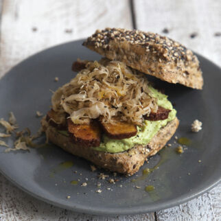 Sauerkrautsandwich mit Avocadocreme Sauerkrautsandwich mit Avocadocreme