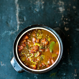 Puy-Linsensuppe mit Melone Puy-Linsensuppe mit Melone