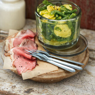 Bohnen-Kartoffel-Salat mit Meerrettich-Vinaigrette Bohnen-Kartoffel-Salat mit Meerrettich-Vinaigrette