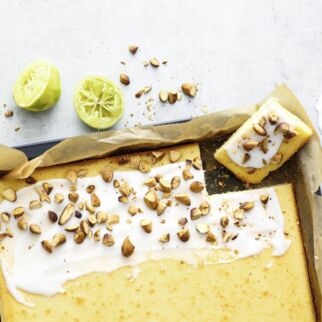 Sheet-Cake mit Mandeln Sheet-Cake mit Mandeln