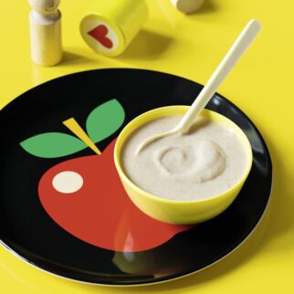 Vollmilch-Getreide-Brei Vollmilch-Getreide-Brei