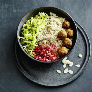 Gesunde Grünkernbällchen-Bowl Gesunde Grünkernbällchen-Bowl