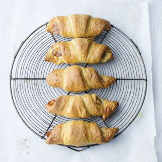 Schinkencroissants mit Parmesan Schinkencroissants mit Parmesan