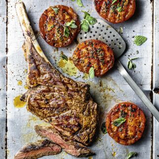 Tomahawk mit
Grilltomaten Tomahawk mit
Grilltomaten