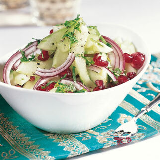 Gurkensalat mit Granatapfel Gurkensalat mit Granatapfel