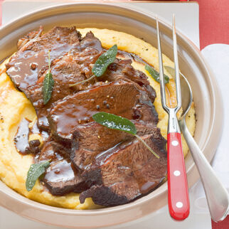 Barolo-Braten mit Polenta Barolo-Braten mit Polenta