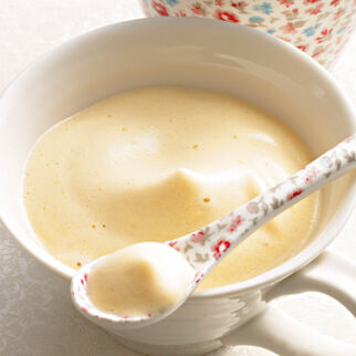 Luftiges Pfirsich-Orangen-Sabayon Luftiges Pfirsich-Orangen-Sabayon