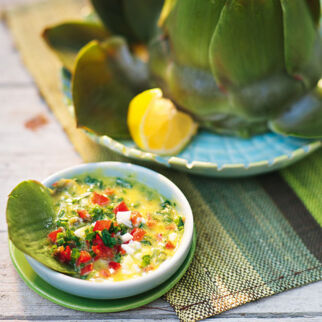 Artischocken mit Kräuter-Ei-Vinaigrette Artischocken mit Kräuter-Ei-Vinaigrette