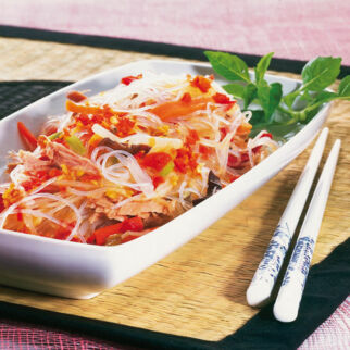 Glasnudelsalat mit Tunfisch Glasnudelsalat mit Tunfisch