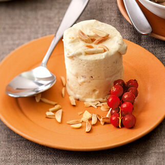 Nuss-Halbgefrorenes Nuss-Halbgefrorenes