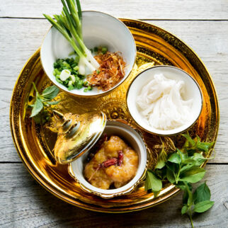 Süßes Chili-Curry (Nam Prik Khanom Jin) Süßes Chili-Curry (Nam Prik Khanom Jin)