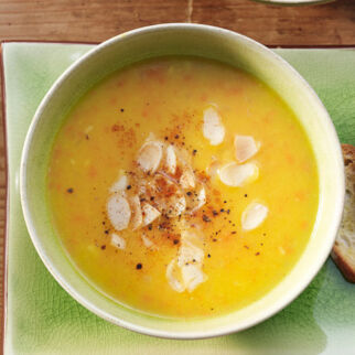 Kartoffelsuppe mit Safran und Gouda Kartoffelsuppe mit Safran und Gouda