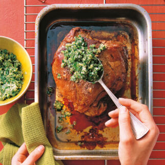 Lammkeule mit Kräuterkruste Lammkeule mit Kräuterkruste