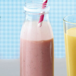 Erdbeer-Kokos-Lassi Erdbeer-Kokos-Lassi