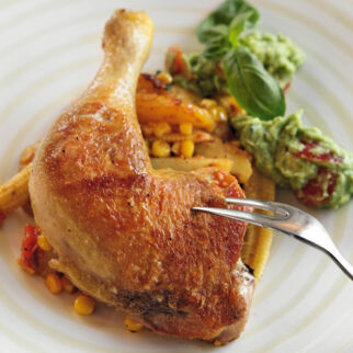 Maishähnchen mit Avocadocreme Maishähnchen mit Avocadocreme