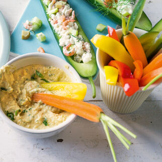 Gemüsesticks mit Erdnuss-Dip Gemüsesticks mit Erdnuss-Dip