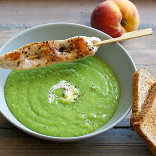 Erbsensuppe mit Hähnchenbrust Erbsensuppe mit Hähnchenbrust