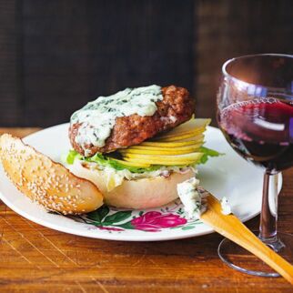 Birne-Roquefort-Burger Birne-Roquefort-Burger