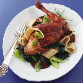 Schmorkaninchen in Rosmarin-Schokolade Schmorkaninchen in Rosmarin-Schokolade