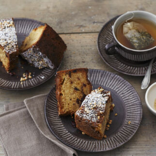 Apfel-Krokant-Kranz mit Cranberrys Apfel-Krokant-Kranz mit Cranberrys