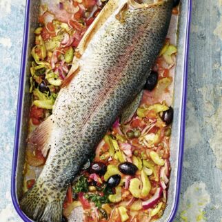 Ofenfisch auf Mangold mit Zitronenbutter Ofenfisch auf Mangold mit Zitronenbutter