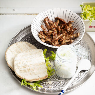 Gyros-Wok mit Limetten-Zaziki Gyros-Wok mit Limetten-Zaziki