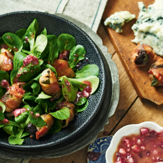 Feldsalat mit Dörrpflaumen Feldsalat mit Dörrpflaumen