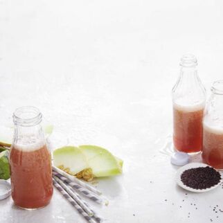 Light-and-fresh-Smoothie mit Flohsamen Light-and-fresh-Smoothie mit Flohsamen