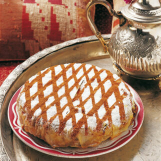 Pastilla mit Täubchen-Eier-Füllung Pastilla mit Täubchen-Eier-Füllung