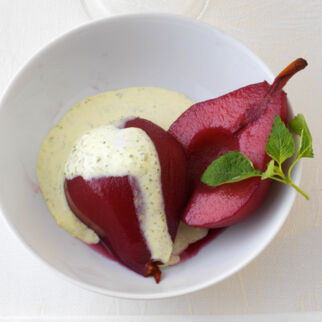 Rotweinbirnen mit Pistazienschaum Rotweinbirnen mit Pistazienschaum