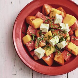 Tomatensalat mit Melone, Feta und Minze Tomatensalat mit Melone, Feta und Minze