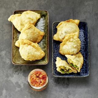 Samosas mit Kartoffelfüllung Samosas mit Kartoffelfüllung
