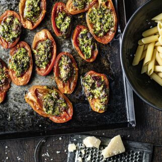 Penne mit Schmortomaten-Pesto Penne mit Schmortomaten-Pesto