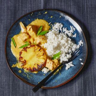 Hähnchencurry mit süßscharfer Ananas Hähnchencurry mit süßscharfer Ananas