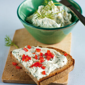 Meerrettich-Frischkäse mit Dill Meerrettich-Frischkäse mit Dill