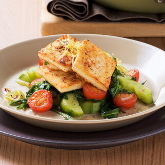 Zitronen-Senf-Tofu mit Gurkengemüse Zitronen-Senf-Tofu mit Gurkengemüse