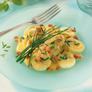 Lauwarmer Kartoffelsalat mit Speck Lauwarmer Kartoffelsalat mit Speck