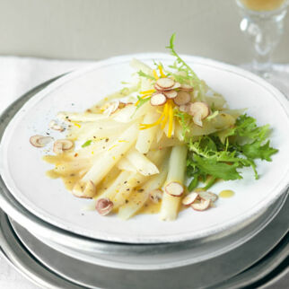 Schwarzwurzeln mit Orangen-Vanille-Vinaigrette Schwarzwurzeln mit Orangen-Vanille-Vinaigrette